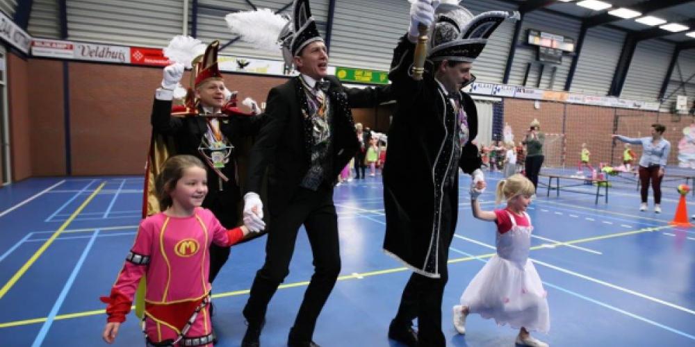 Carnavalshandbal met Hoogheden